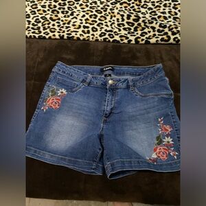 Adorable stitched shorts